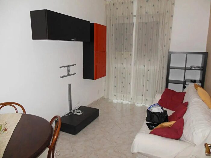 Appartamento trilocale in affitto in Via Privata Piero Martinetti, Milano