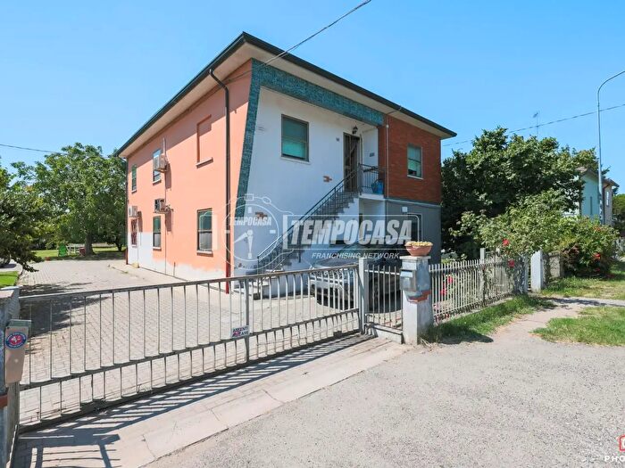 Appartamento quadrilocale in vendita in Via Selice, Conselice