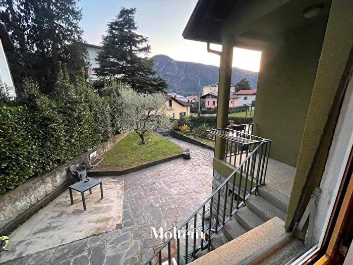 Casa bilocale in affitto in Oliveti, Centro, Mandello del Lario