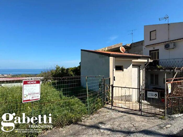 Casa quadrilocale in vendita in Contrada Moreri Soprani, Patti