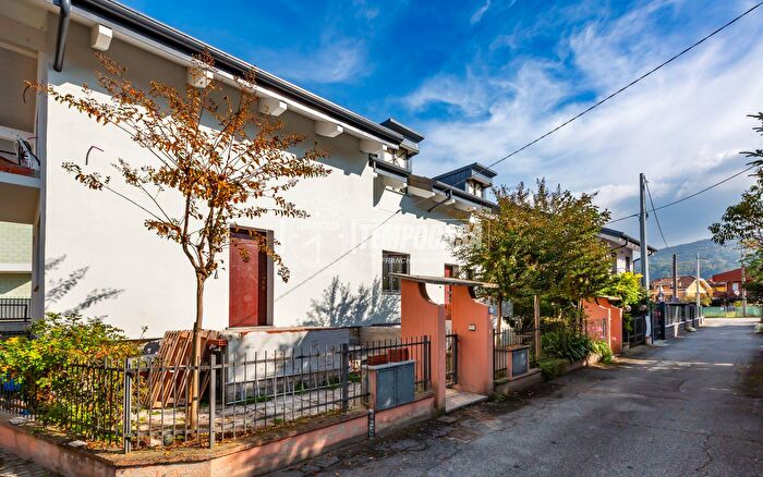 Casa con 7 locali in vendita in Via Speranza, San Mauro Torinese