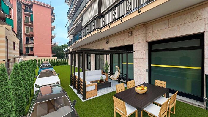 Appartamento con 6 locali in vendita in Via Vittorio Veneto, Bordighera