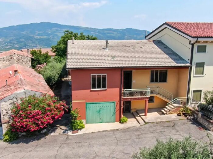 Casa con 5 locali in vendita in Soave