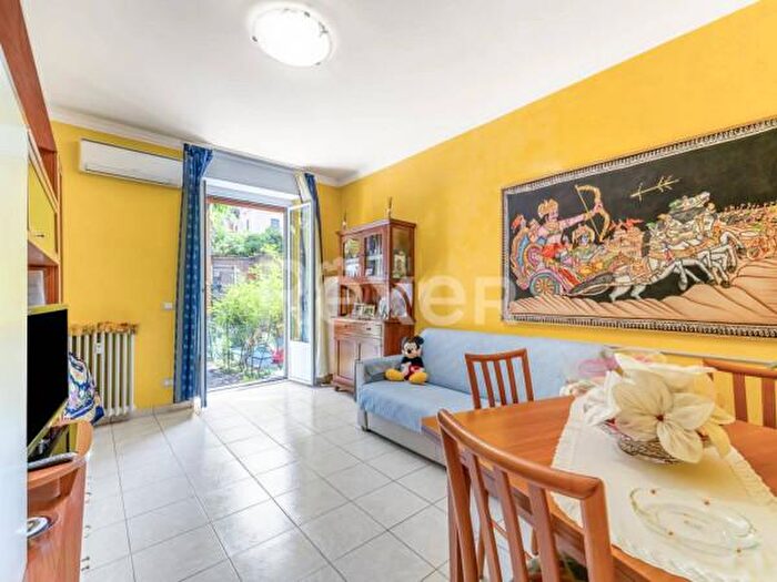 Appartamento bilocale in vendita in Via Mac Maho, Milano