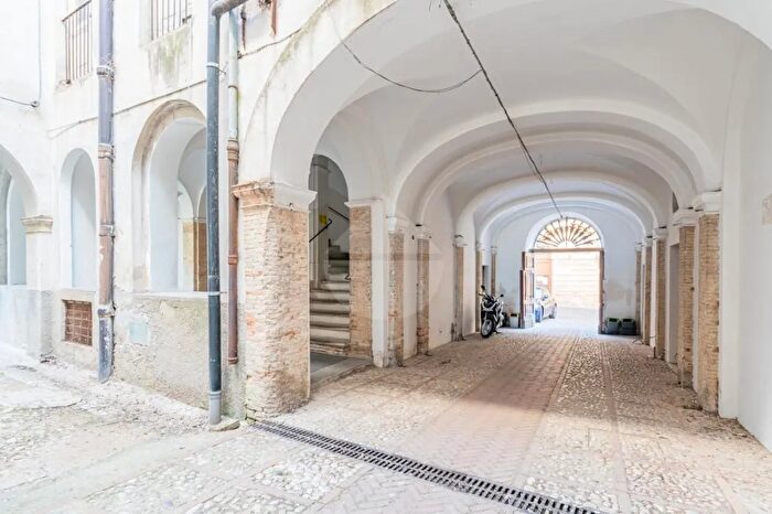 Appartamento con 5 locali in vendita in Lanciano