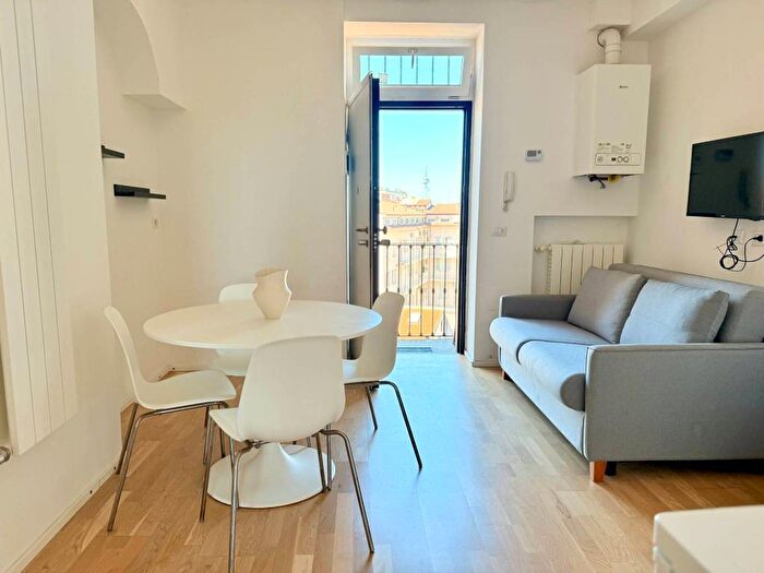 Appartamento bilocale in affitto in Piazzale Antonio Baiamonti, Garibaldi Corso Como, Milano