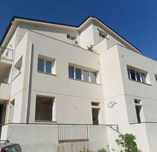 Appartamento trilocale in vendita in Capaci