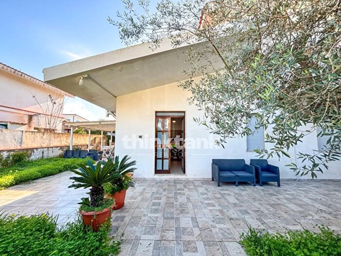 Casa con 8 locali in vendita in Via dell'Oasi, Noto