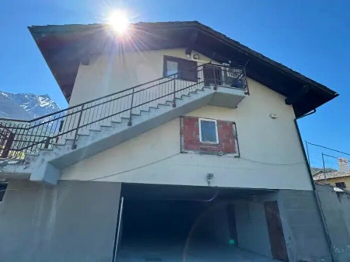 Appartamento trilocale in vendita in Frazione Neyran Dessus, Brissogne