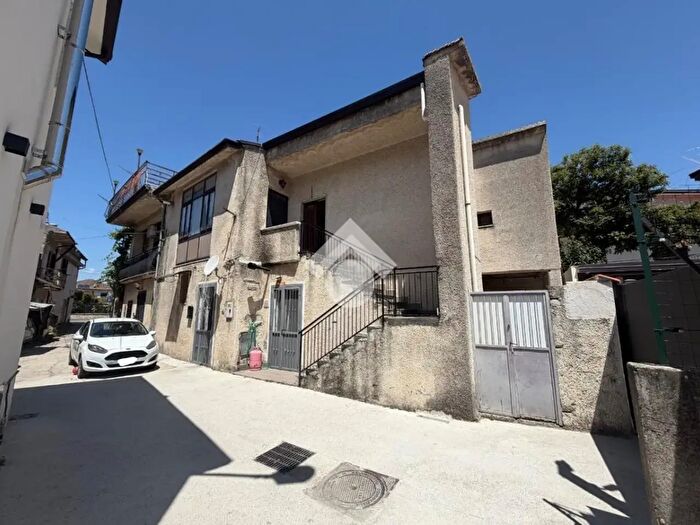 Casa con 5 locali in vendita in Via San Marciano, Cervinara
