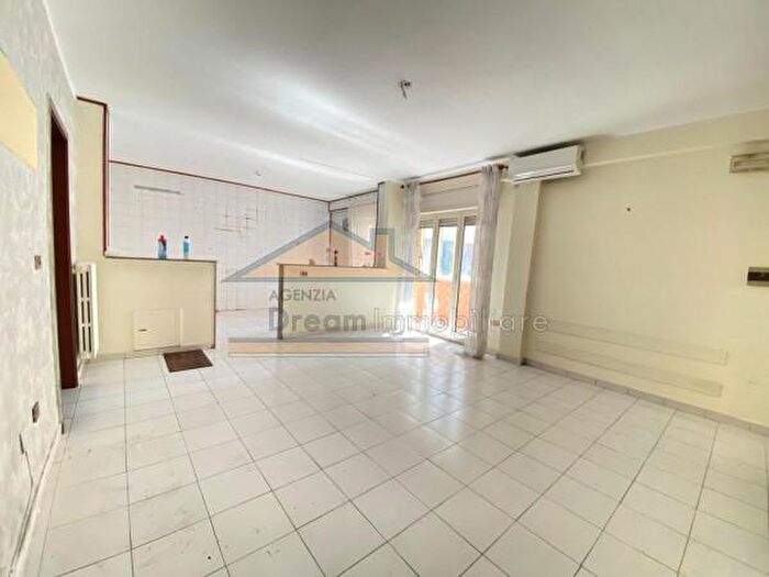 Appartamento trilocale in vendita in Via Napoli, Villaricca