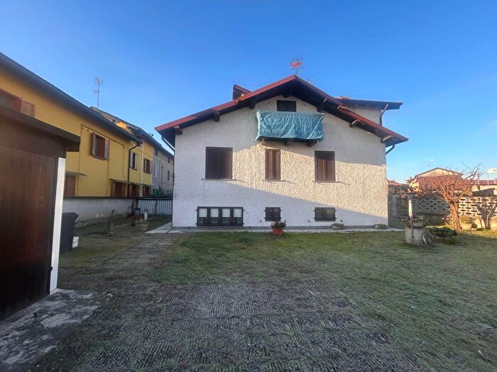 Case in Vendita e in Affitto - 2