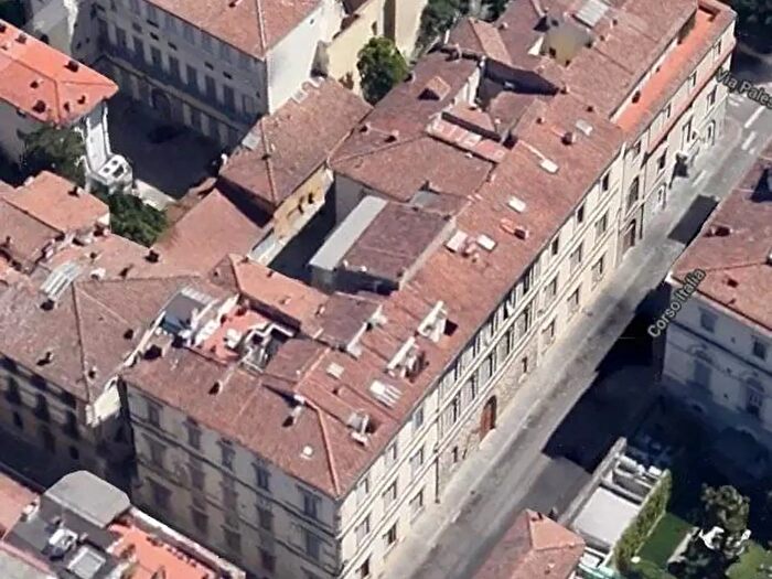 Appartamento con 5 locali in vendita in Firenze