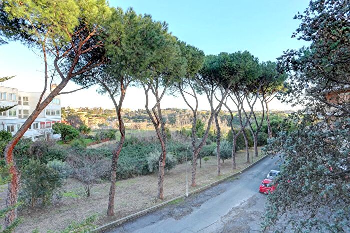 Appartamento con 5 locali in vendita in Via Cornelia, Roma