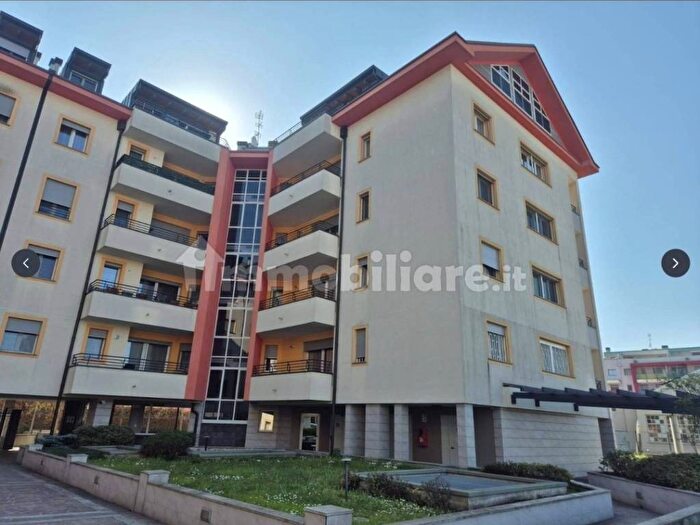Appartamento monolocale in affitto in Via Cesare Battisti, Centro, Pero