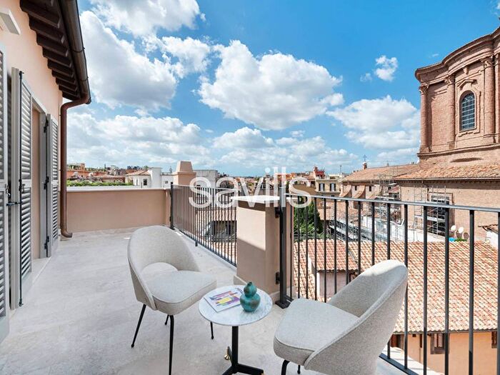 Casa trilocale in affitto in Vicolo dei Due Macelli, Spagna, Roma