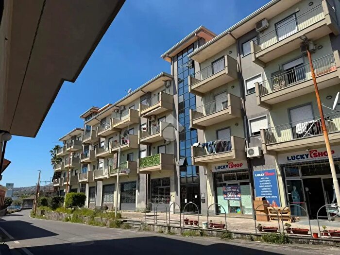 Appartamento quadrilocale in vendita in Via Passopomo, Santa Venerina