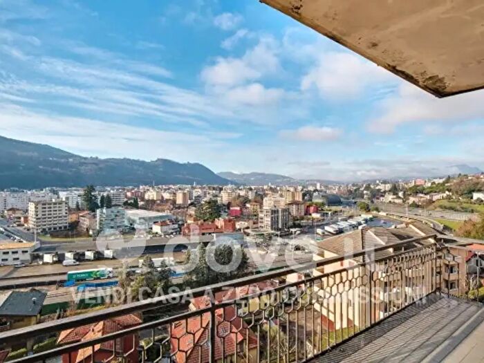 Appartamento trilocale in vendita in Via Gioacchino Rossini, Como