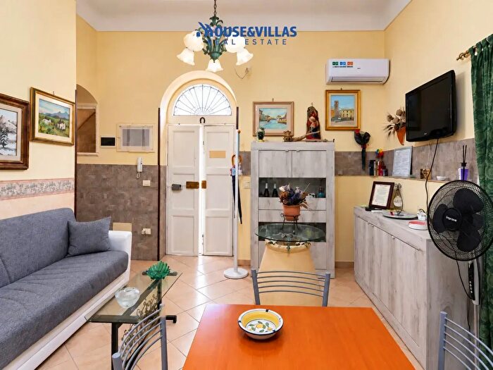 Casa trilocale in vendita in Via Giovanni Aurispa, Noto