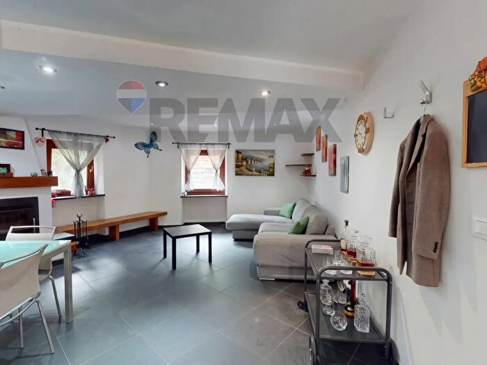 Casa con 5 locali in vendita in Via Conte Ernesto Lombardo, Campomorone