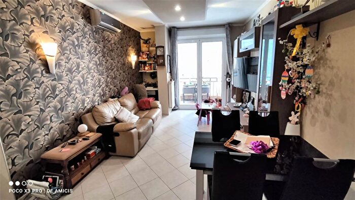 Appartamento trilocale in vendita in Via G Ruffini, Ventimiglia