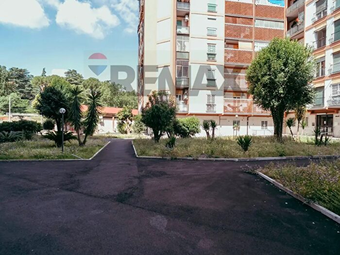 Appartamento bilocale in vendita in Via Monte Cervialto, Roma
