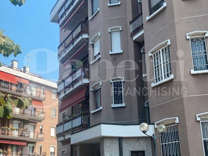 Appartamento trilocale in affitto in Via Franchi Maggi, Centro, Rozzano
