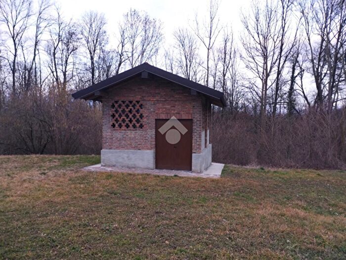 Casa monolocale in vendita in Via C Battisti, Lambrugo