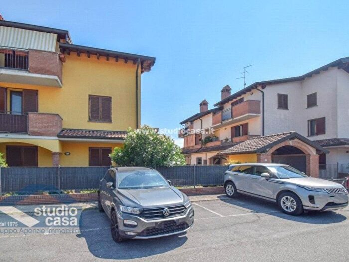 Appartamento trilocale in affitto in Centro, Turano Lodigiano