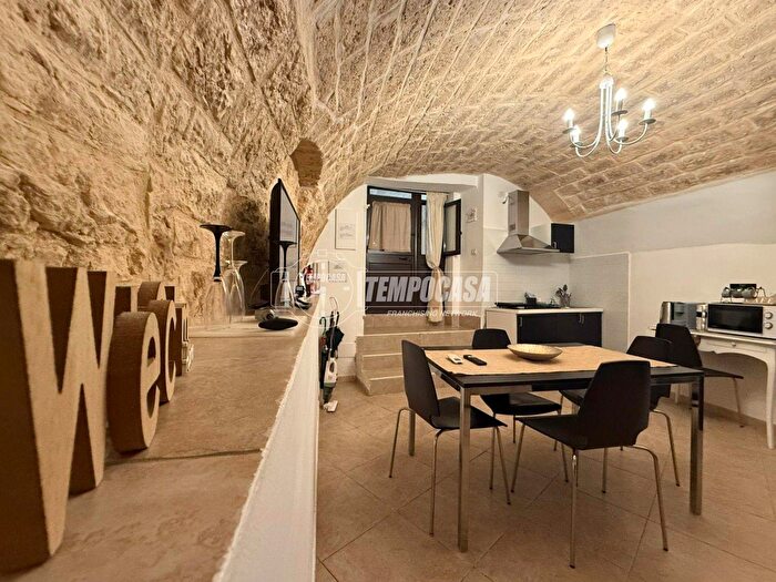 Appartamento trilocale in vendita in Bari