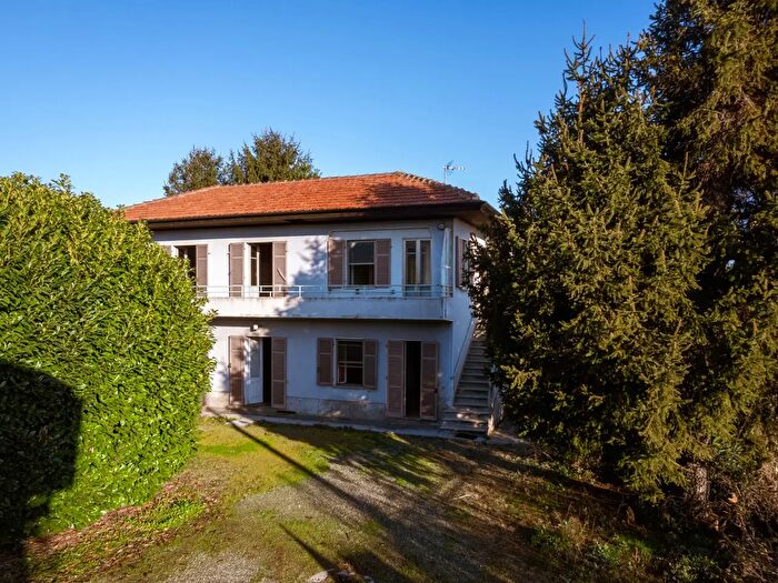 Casa con 20 locali in vendita in Corso Torino, Pinerolo