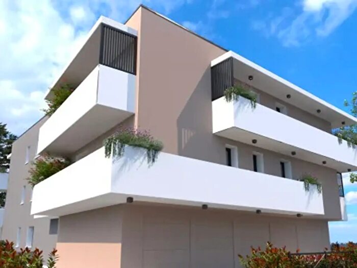 Appartamento quadrilocale in vendita in Strada Comunale delle Corti, Treviso