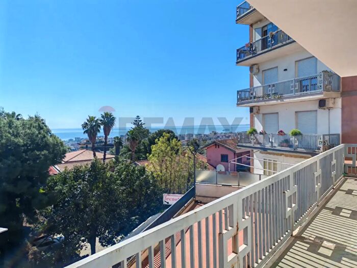 Appartamento con 8 locali in vendita in Via Nuovaluce, Tremestieri Etneo