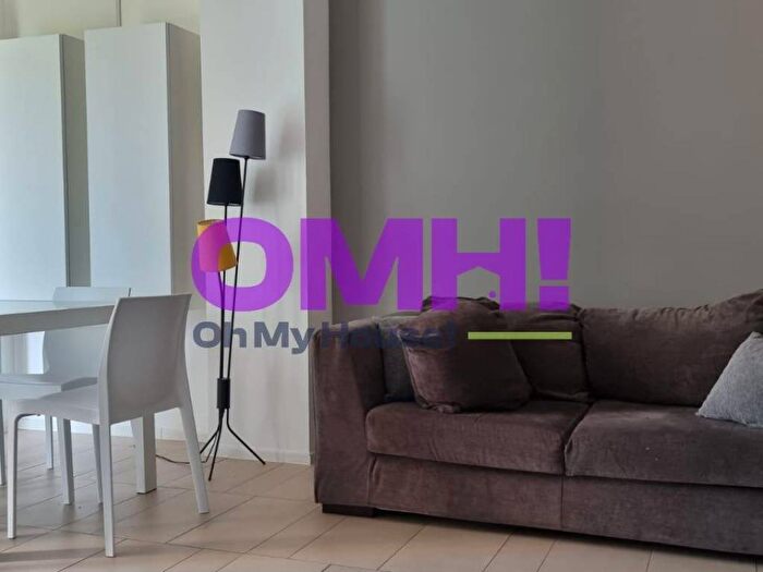 Appartamento trilocale in affitto in Via Monsignor Schiavini D, Crenna Bettolino, Gallarate