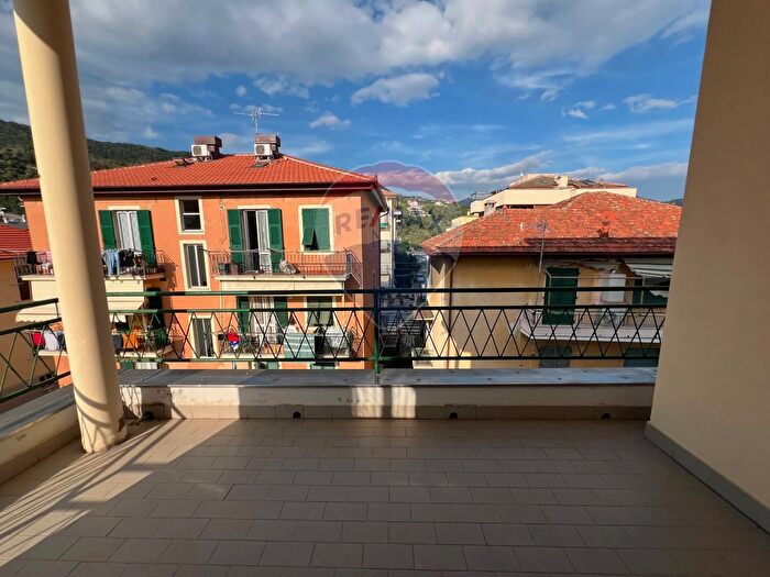 Appartamento con 5 locali in vendita in Via Campodonico, Sestri Levante