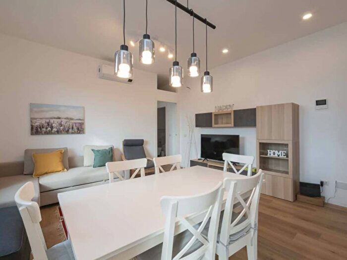 Appartamento bilocale in affitto in Via Giambellino, Giambellino, Milano