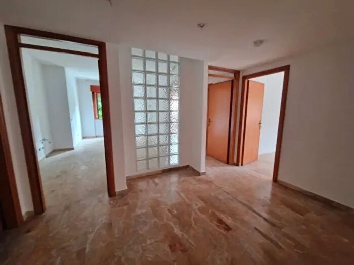 Appartamento con 5 locali in vendita in Via dei Monti Lepini, Latina