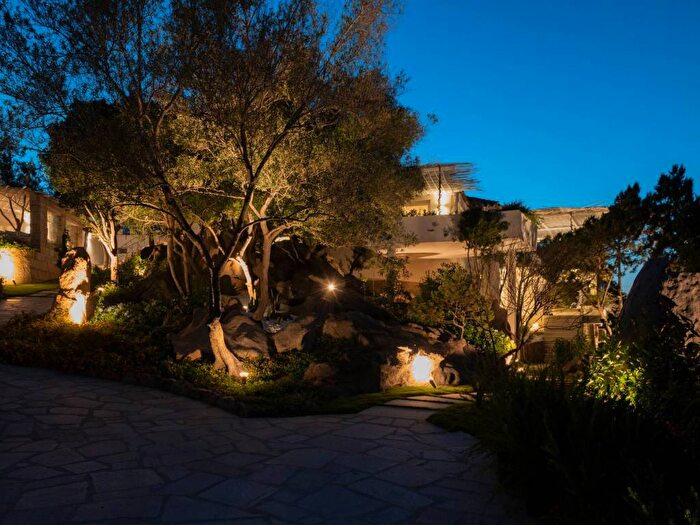 Casa con 6 locali in affitto in Via Aldia Manna, Porto Rotondo, Olbia