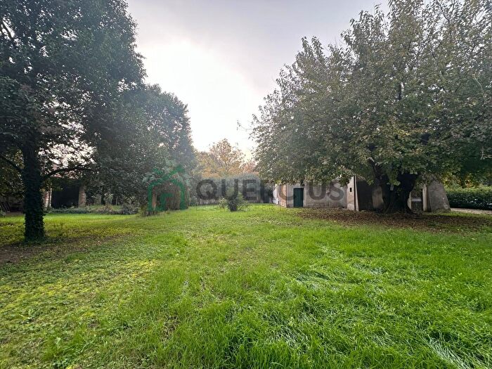 Casa con 9 locali in vendita in Via Conti da Prato, Caldiero