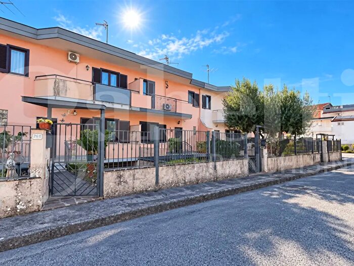 Casa con 6 locali in vendita in Via Fabbrica delle Armi Bianche, Sparanise