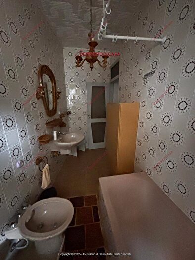 Casa con 5 locali in vendita in Via Vinciguerra Polizzi Generosa, Polizzi Generosa