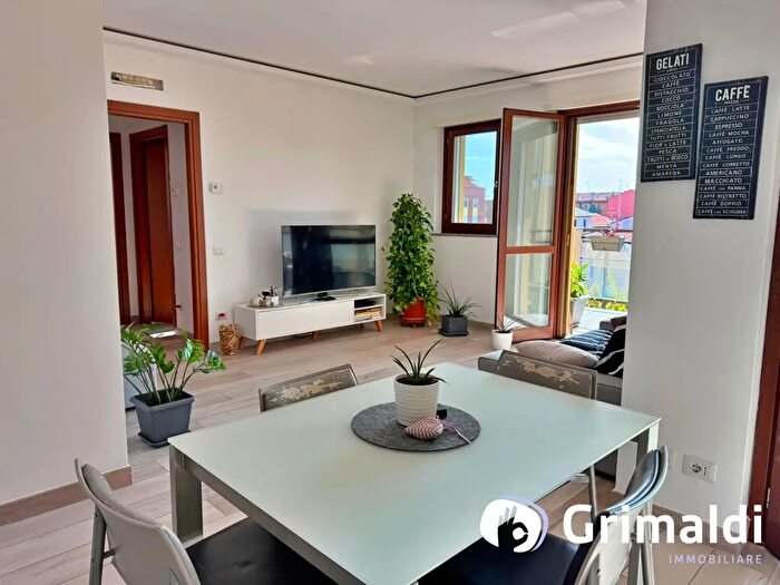 Appartamento trilocale in affitto in Via Piave, San Donato Milanese