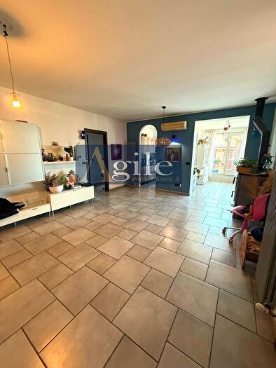 Appartamento con 6 locali in vendita in Via Guglielmo Aurini, Tortoreto