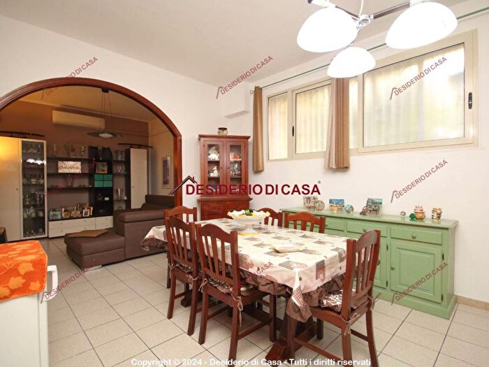 Appartamento con 6 locali in affitto in Via Francesco Cangialosi, Centro, Carini