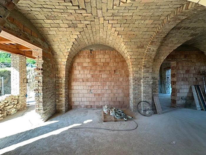 Casa con 10 locali in vendita in Ripatransone