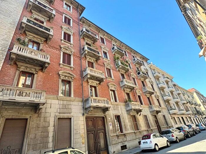 Appartamento con 6 locali in affitto in Via Giambattista Gropello, Cit Turin, Torino