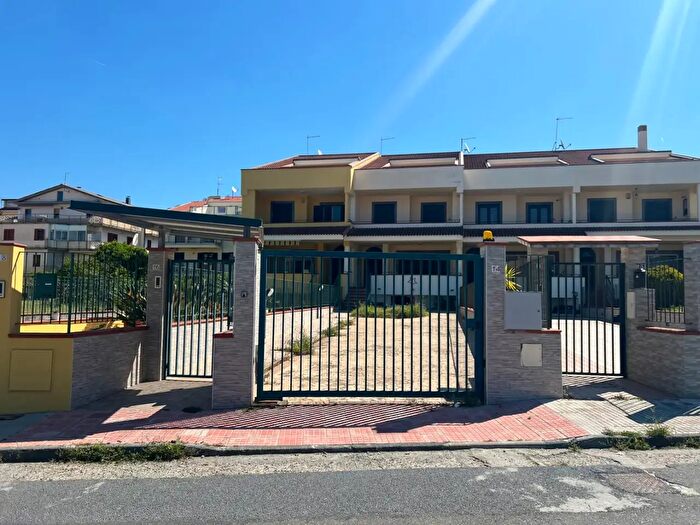 Casa con 5 locali in vendita in Vulcano, Amantea