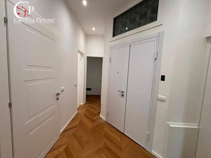 Casa con 6 locali in vendita in Via Ramazzini, Firenze