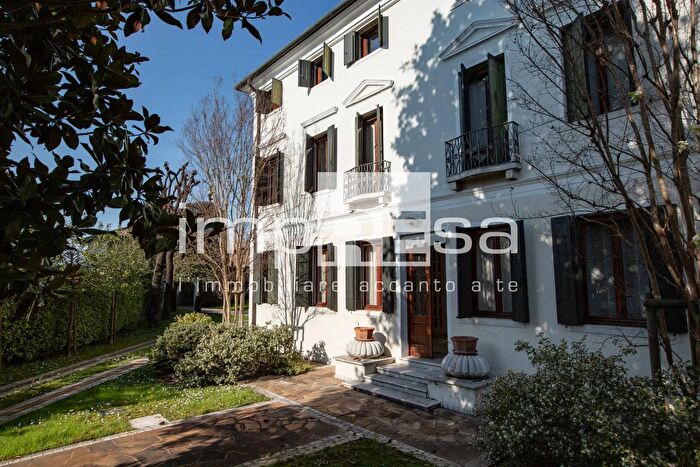 Casa con 6 locali in vendita in Via Torino, Meduna Di Livenza