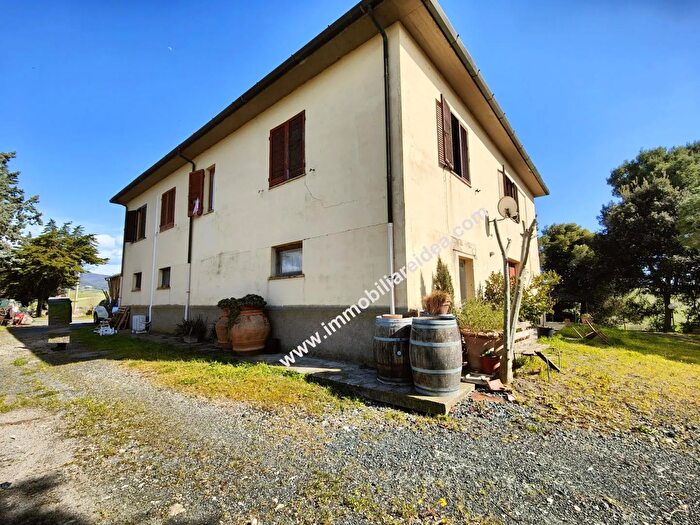 Casa con 7 locali in vendita in Santa Luce